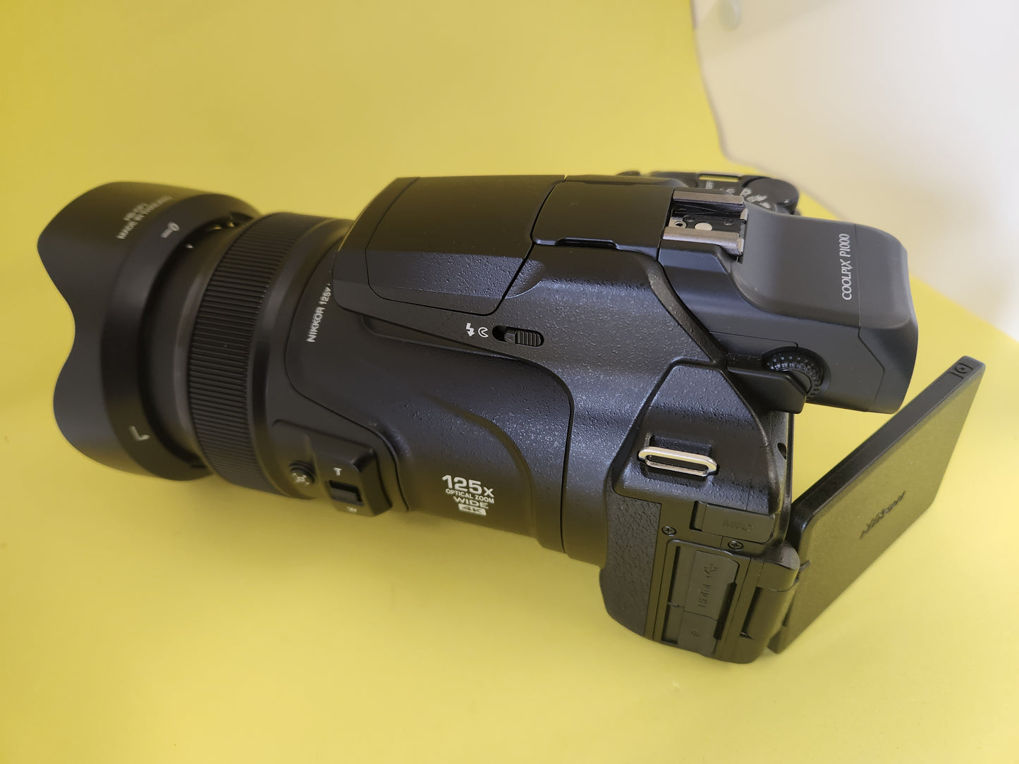 Digital Camera Nikon P1000 used like new