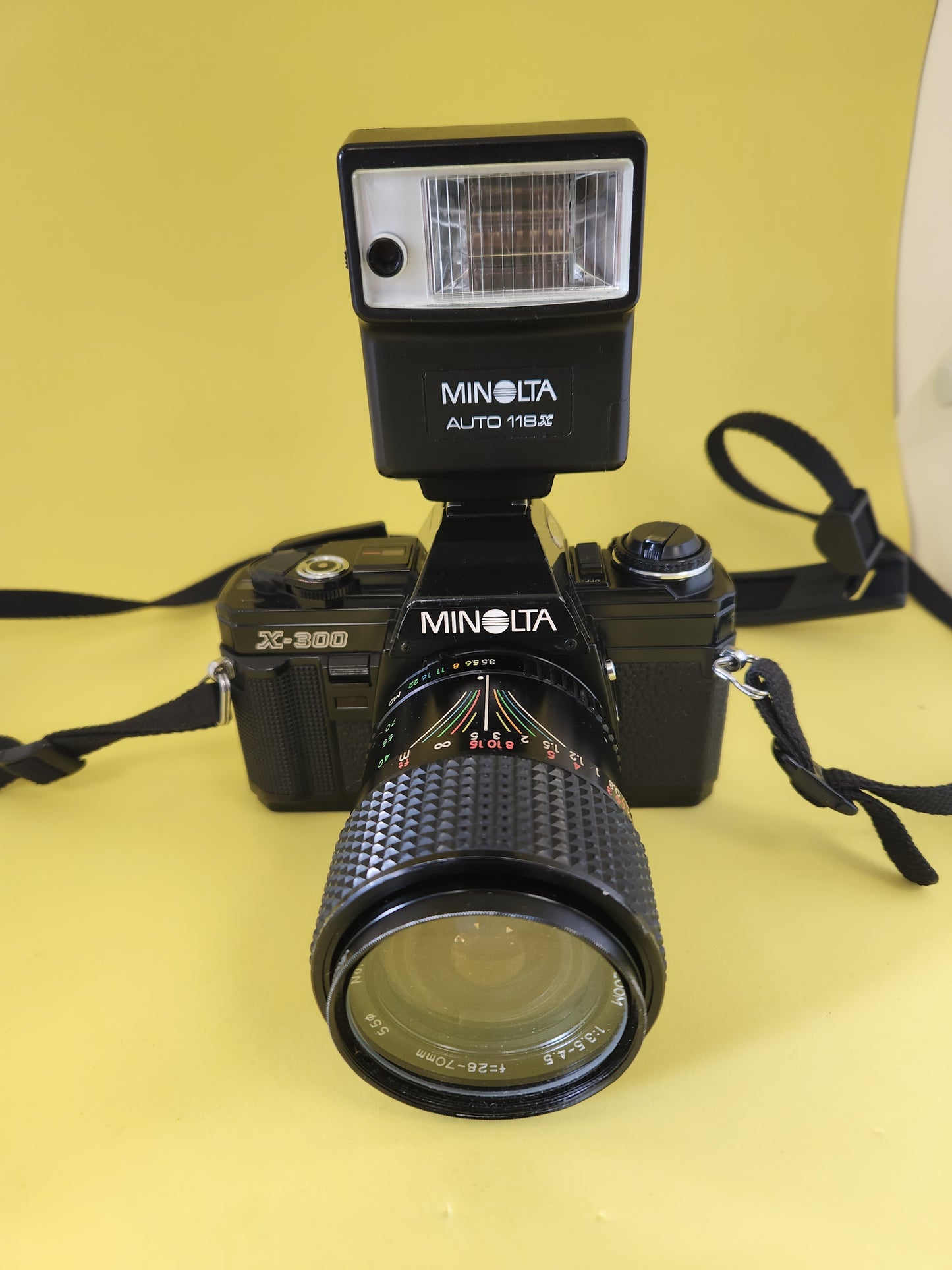 Minolta x300 with flash light