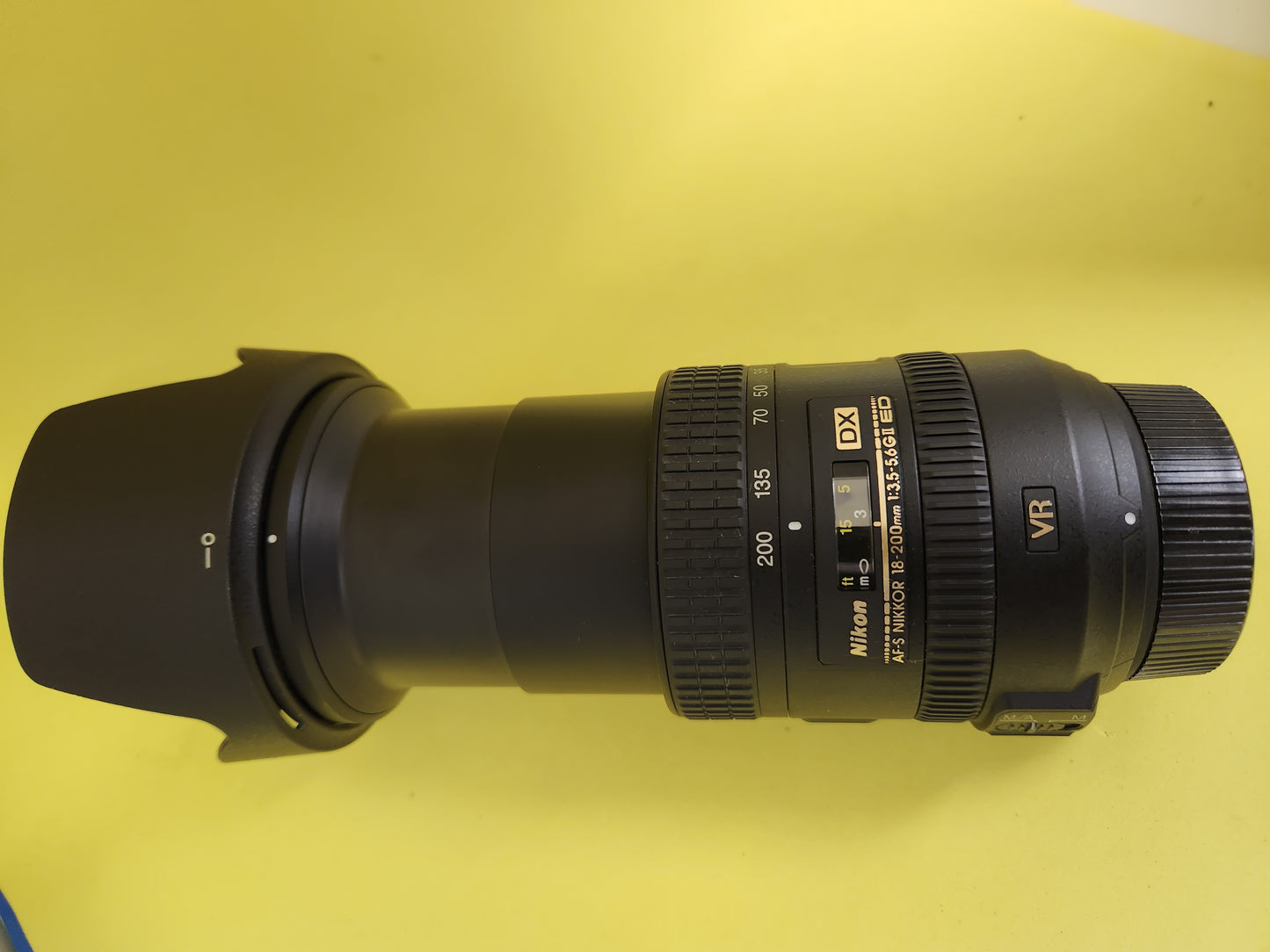 Nikon DX lens AF-S nikkor 18-200mm 1:3.5-5.6 G ll ED