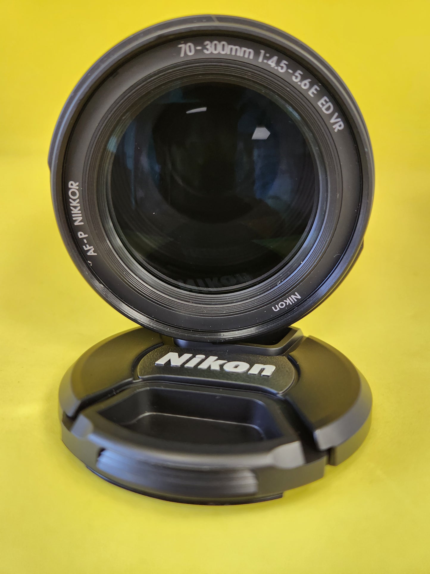 Nikon VR ED AF-P Nikkor 70-300mm 1:4.5-5.6 E used