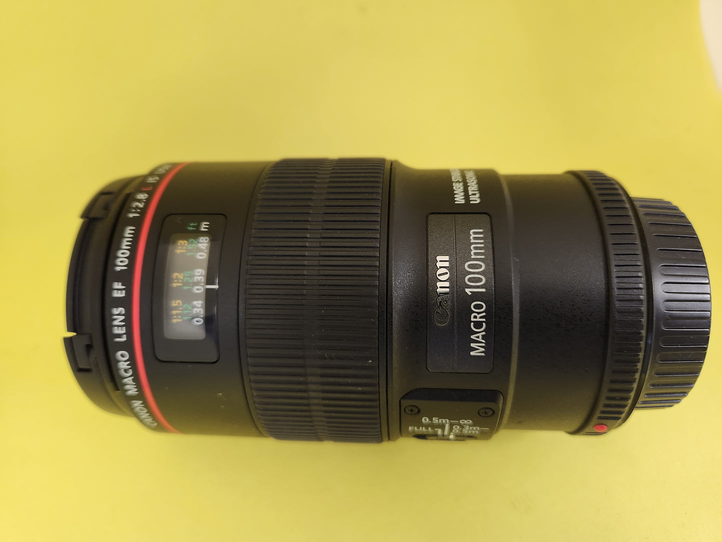 Canon lens EF lens 100mm Macro f2.8 is USM