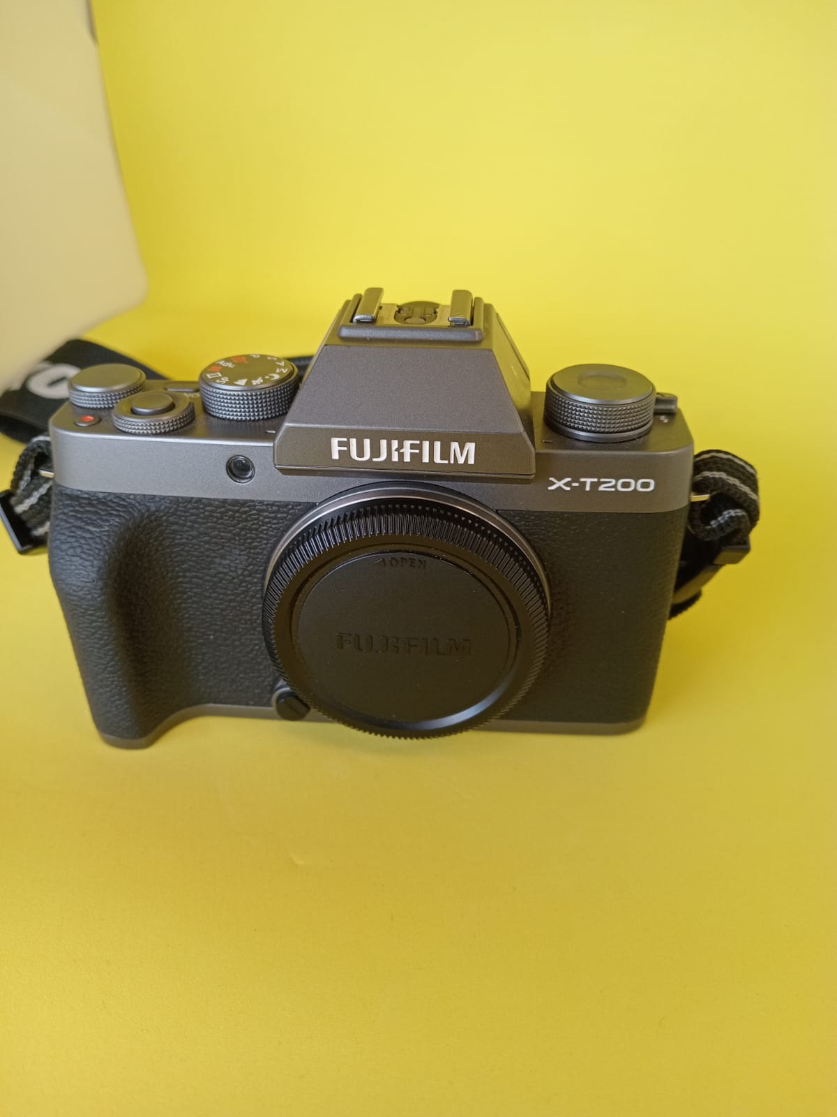 Fujifilm X-T200 (USED)
