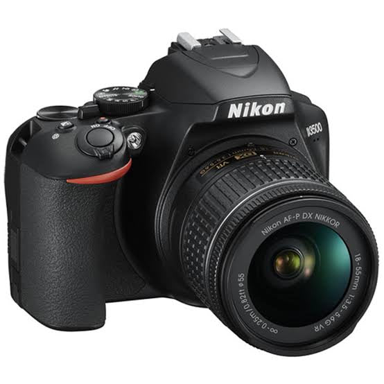 NIKON D3500 DSLR Camera Kit with Nikon 18-55 Lens (pre-owned)