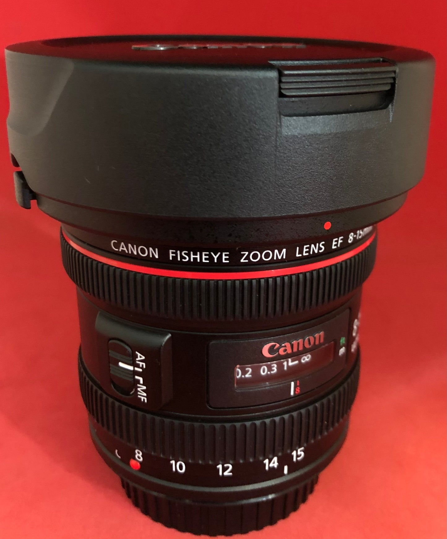 Canon EF 8-15mm f/4L USM Fisheye Zoom lens (Used)