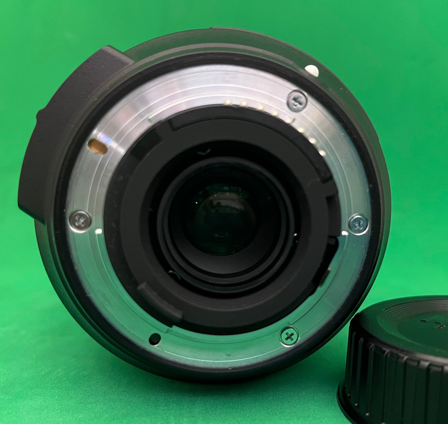 Nikon AF-S 18-140mm f/3.5-5.6 G ED DX VR Lense (used)