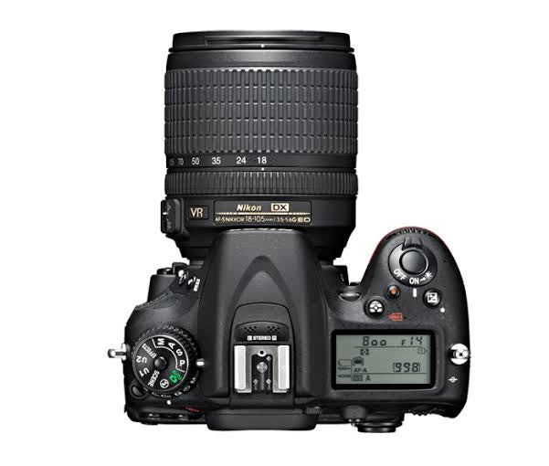 NIKON D7100 CAMERA + 18-105mm Nikon lens (USED)